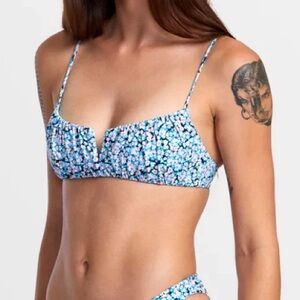 RVCA Women's Sprinkles V-Wire Bralette SIZE: M